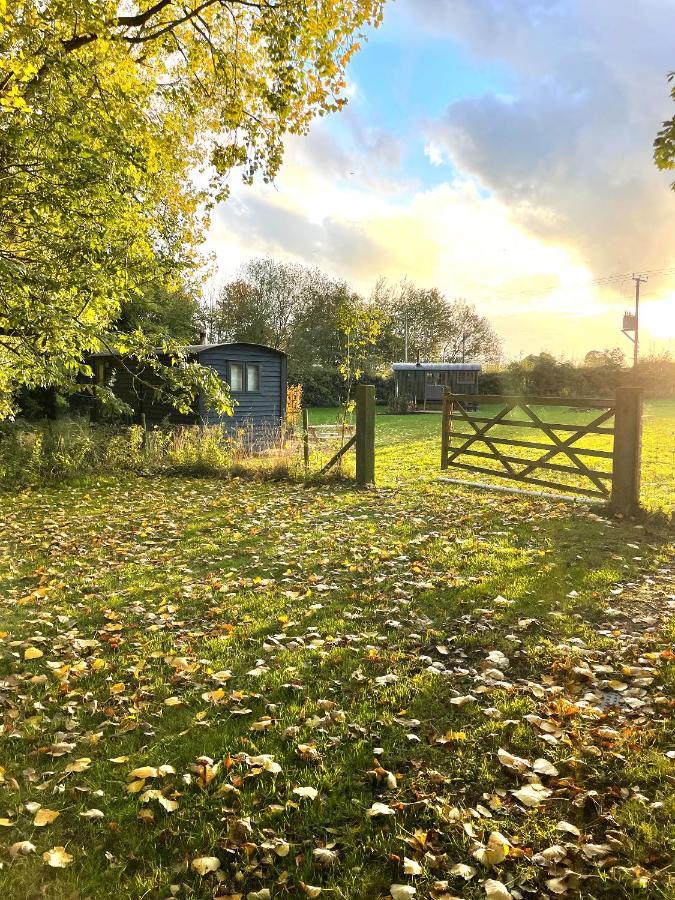 Old King William Shepherd Huts And Private Hot Tubs In North Norfolk Hunworth ภายนอก รูปภาพ
